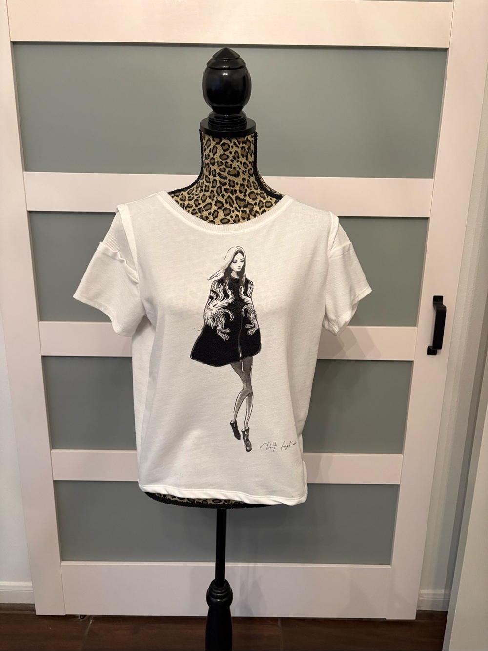 Zara White Short Sleeve Tee with Black Fashion Figure Print